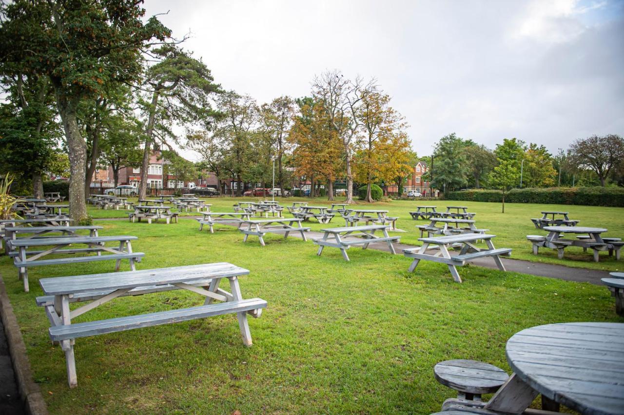 Highfield Hotel มิดเดิลส์บะระ ภายนอก รูปภาพ